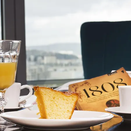 Oriente 25 By Iin - Parque Nacoes