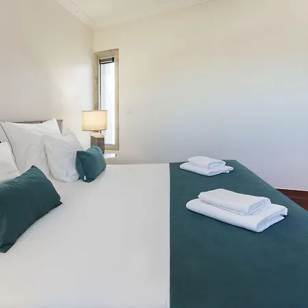 Oriente 25 By Iin - Parque Nacoes Лісабон